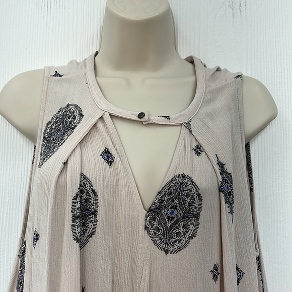 Free People - Tree Swing Medallion Design Pattern Sleeveless Flowy Tunic Size M - Picture 6 of 11